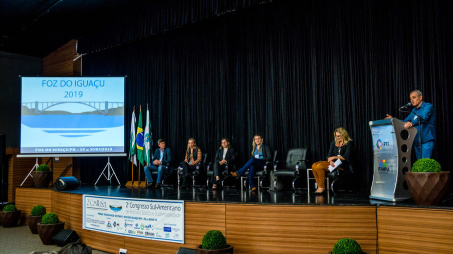 Coleta seletiva de Santa Terezinha de Itaipu foi tema de palestra, no 2° Conresol, em Foz do Iguaçu