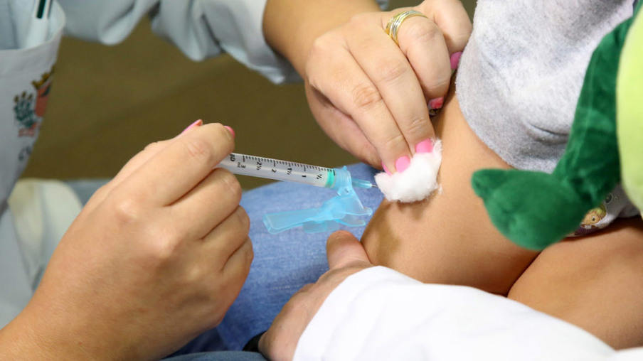Informe da Saúde registra 74 casos graves da gripe no Paraná