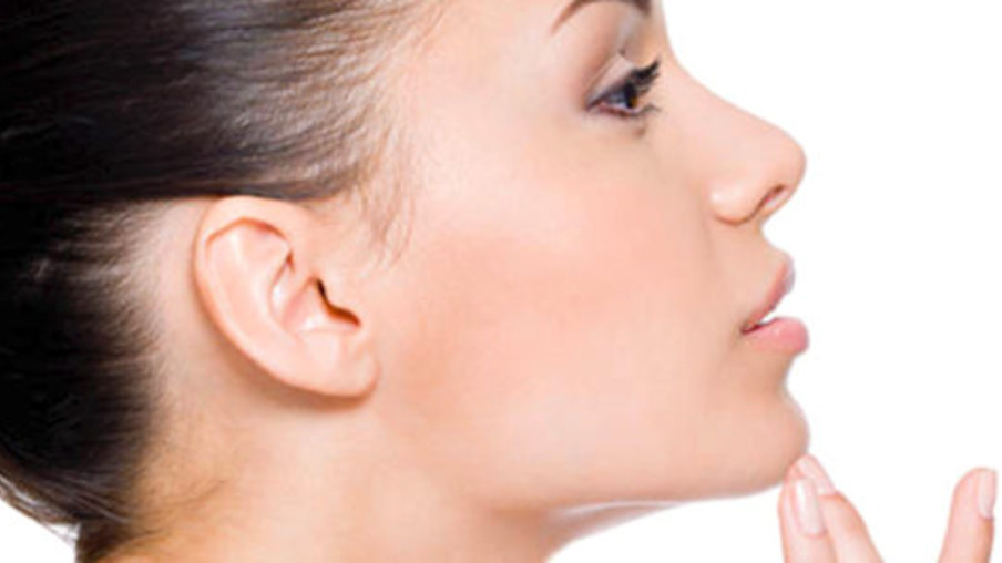 Mentoplastia: procedimento no queixo melhora harmonia facial