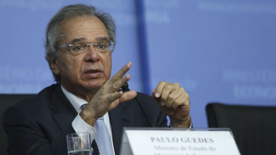 Guedes diz que Brasil vai liberar compras de governo a estrangeiros