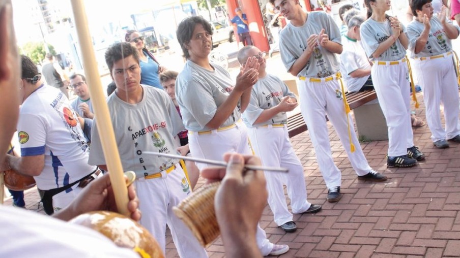 Encontro de Capoeira Inclusiva na Apae