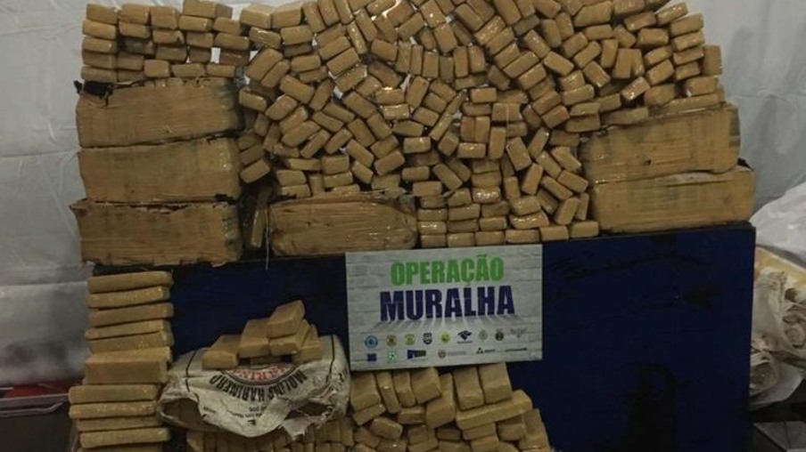 Mais de 450 quilos de maconha são apreendidos na Operação Muralha em Guaíra