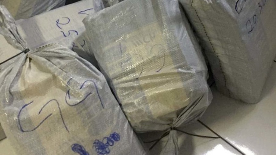 Polícia apreende 1,4 tonelada de droga em rodovias do Estado