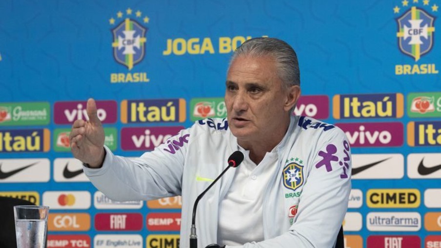Tite faz mistério sobre a escalação da seleção brasileira
