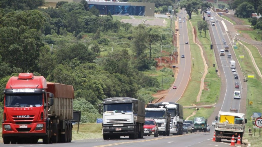 Circulação de caminhões nas rodovias será permitida durante os feriados
