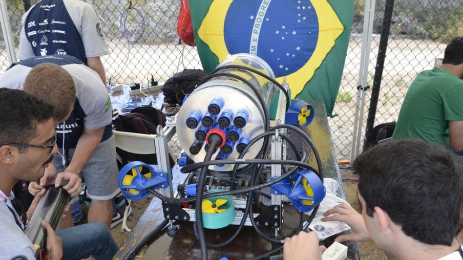 Robô da Equipe Nautilus representa Brasil na Robosub 2019
