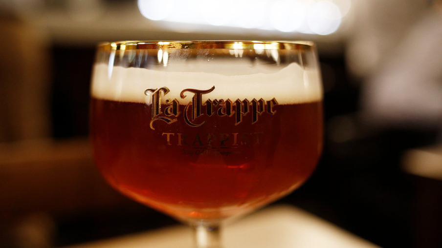 Monges belgas lançam site para vender "a melhor cerveja do mundo"