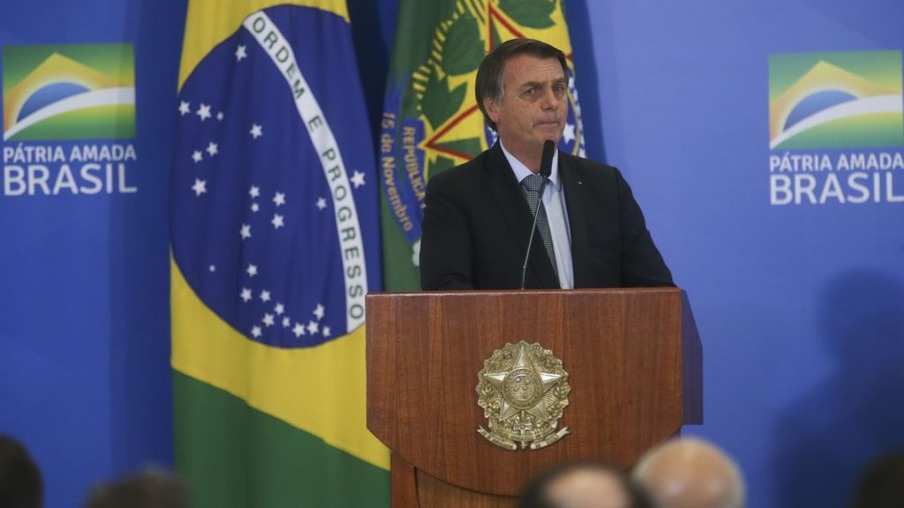 Bolsonaro diz que ação de hackers é atentado grave contra o Brasil