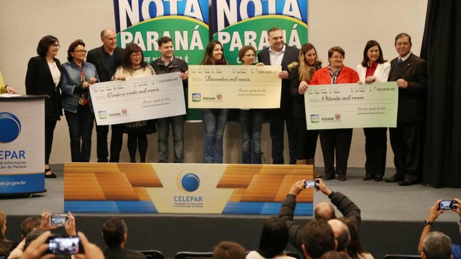 Três entidades de assistência social recebem R$ 400 mil do Nota Paraná