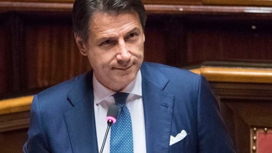 Primeiro-ministro renuncia e coloca fim a governo na Itália