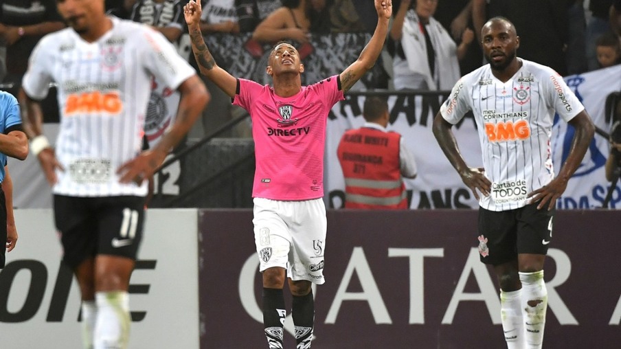 Corinthians perdeu o jogo de ida por 2 a 0 em Itaquera
Crédito: MSN
