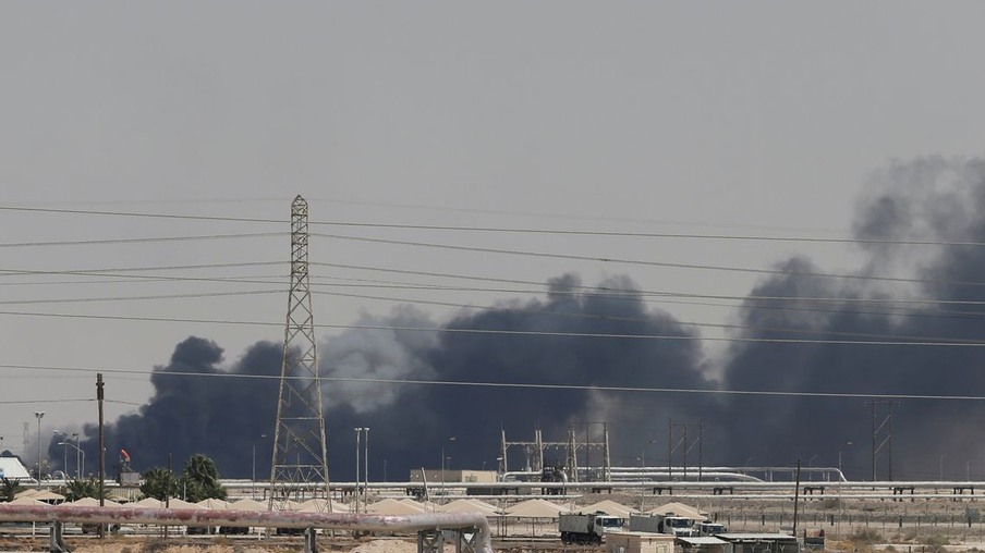 Ataques na Arábia Saudita provocam alta nos preços do petróleo