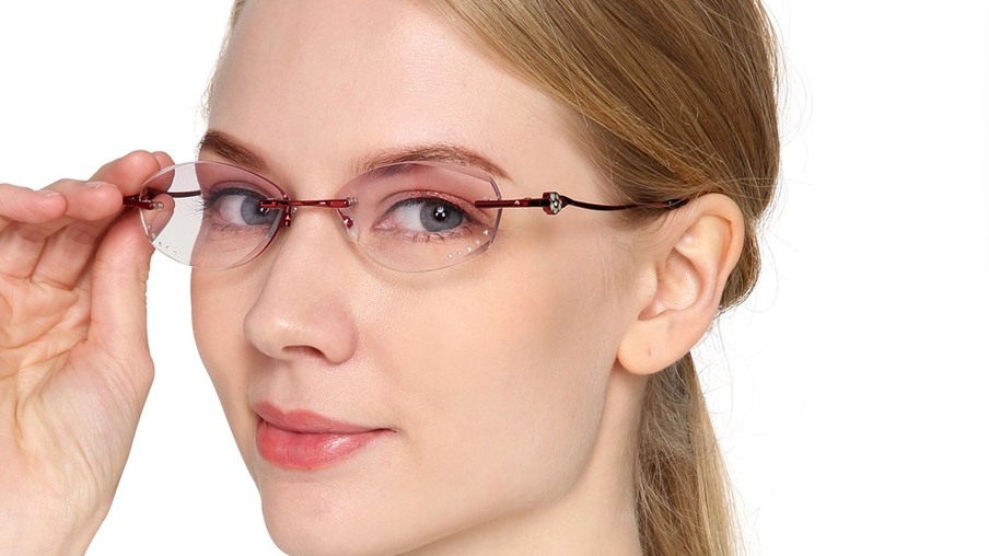 Mulheres usam mais óculos, revela IBGE