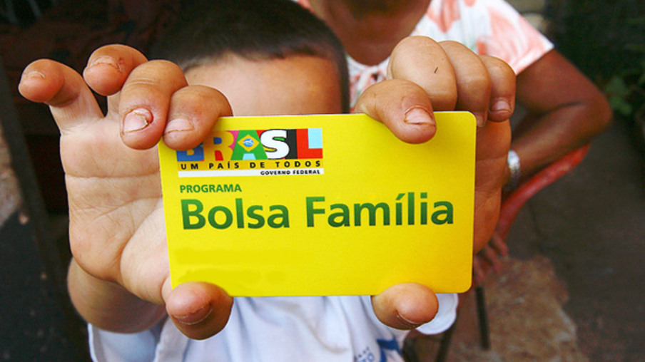 Bolsa Família vai atender mais de 344 mil famílias paranaenses