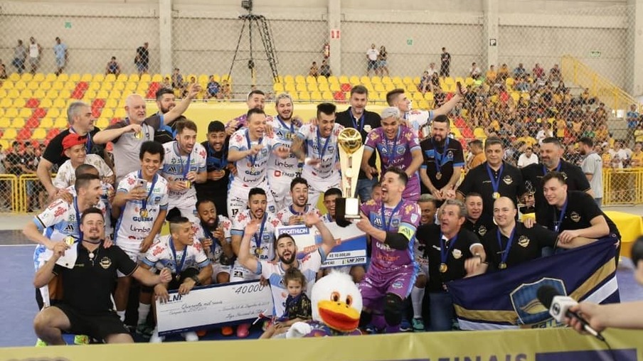 Bicampeão da Liga Nacional, Pato Futsal será recebido com festa nesta segunda (9)