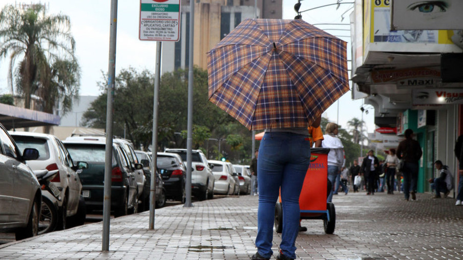 2021 começa molhado e janeiro pode ser mais chuvoso que o previsto no Paraná