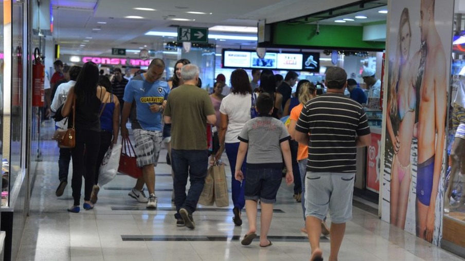 Vendas de Natal crescem 9,5% em Shoppings, registra Alshop