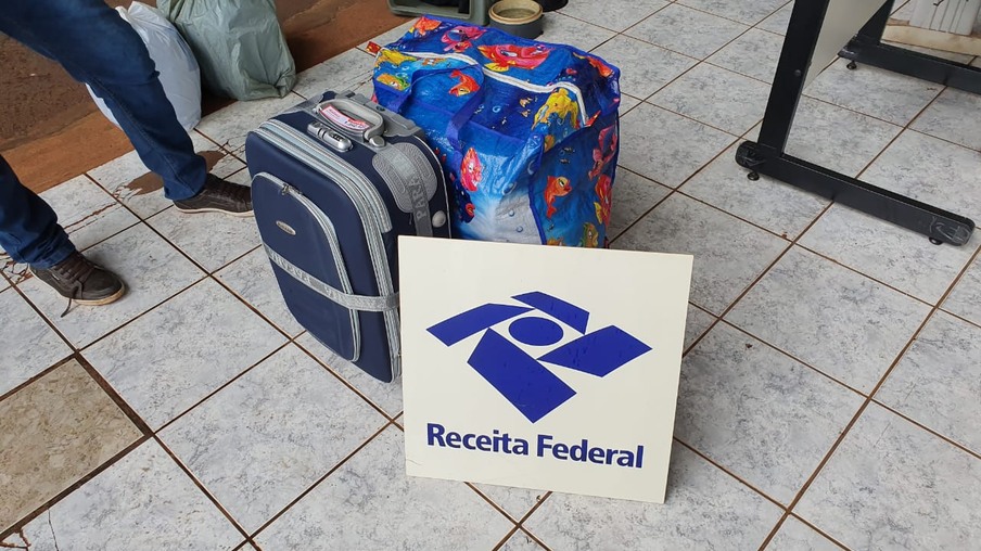 Receita Federal realiza fiscalização em ônibus com destino a Londrina