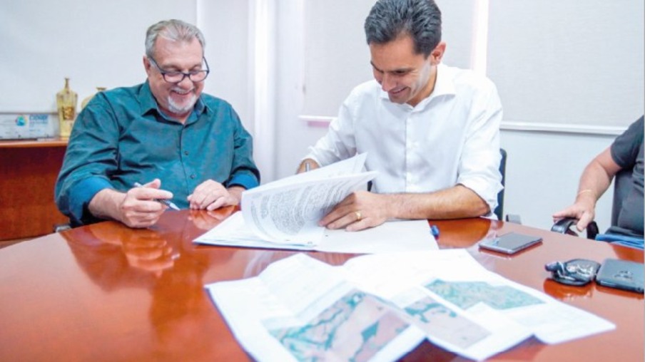 Pacheco anuncia mais de R$ 1 milhão para calçamento poliédrico no interior de Ubiratã