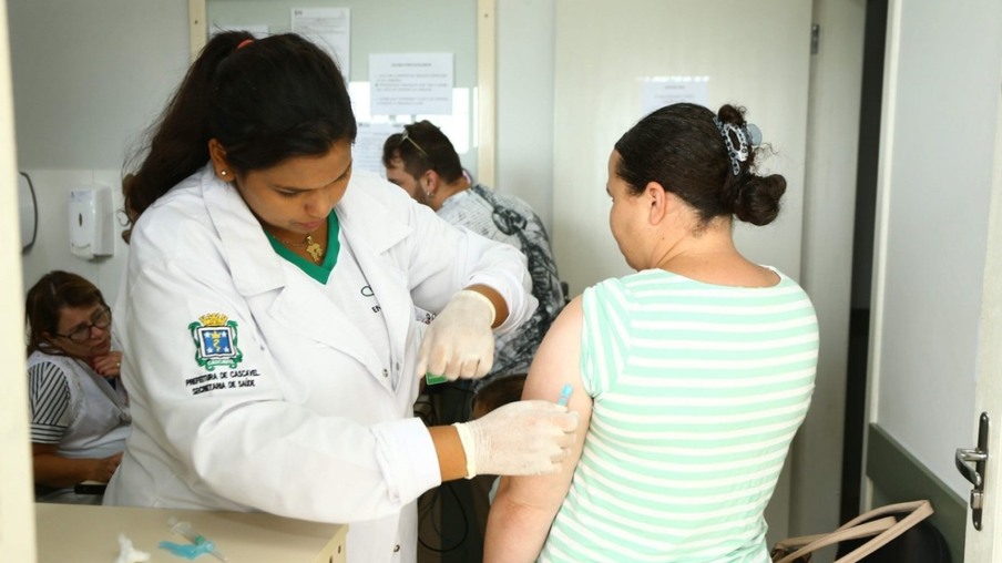 Vacinação nacional contra gripe começará segunda-feira (23)
