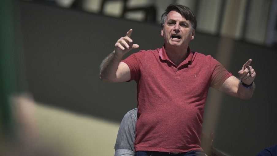 Sem convencer o Senado, Bolsonaro revoga a minirreforma trabalhista