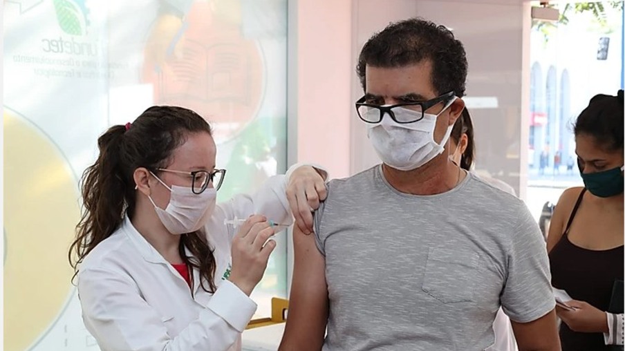 Campanha de vacinação da gripe será retomada na segunda (4) no Quiosque da Avenida Brasil