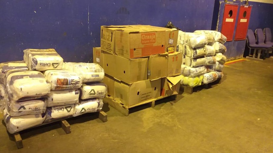 Operação prende paraguaios e brasileiros por transporte irregular de alimentos em porto clandestino