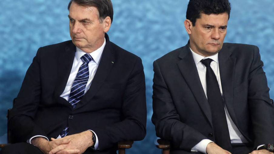 Bolsonaro e Moro aparecem como investigados em inquérito