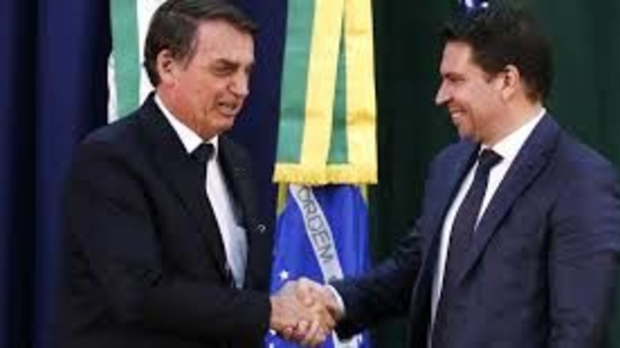 Bolsonaro retira nomeação de Alexandre Ramagem