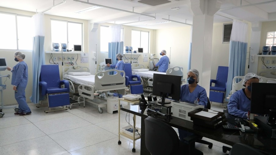 Hospital de retaguarda de Cascavel começa a atender exclusivamente pacientes com covid-19