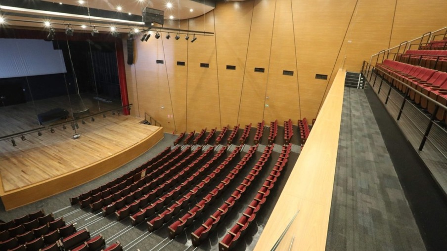 Reforma do teatro será concluída em julho