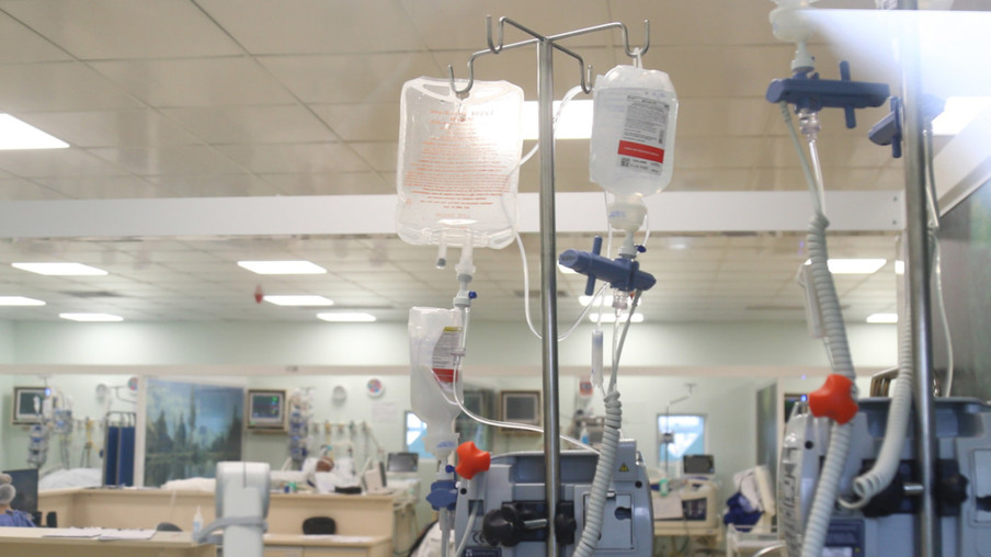 Kit intubação: Hospitais tentam equilibrar estoques de medicamentos