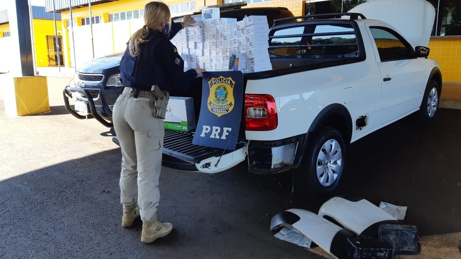 PRF prende ex-policial transportando celulares em compartimento oculto no Paraná