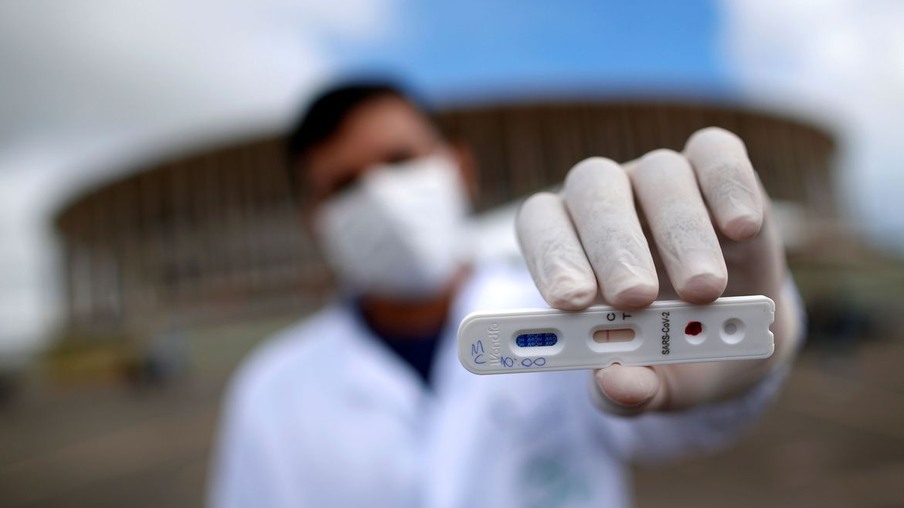 Brasil chega a 2 milhões de casos acumulados de covid-19