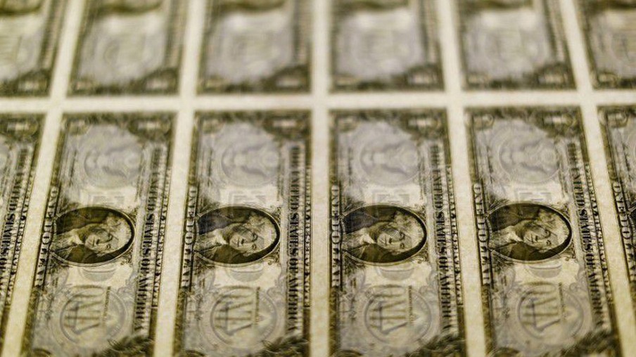 Bolsa fecha no maior nível desde janeiro e dólar cai a R$ 5,07