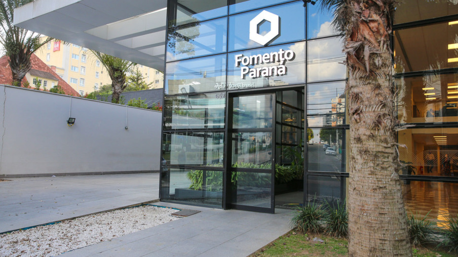 Fomento Paraná tem recorde em contratações de microcrédito em um mês