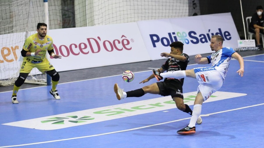 Terminou empatado o confronto entre as equipes do sudoeste. Foto: Pato Futsal