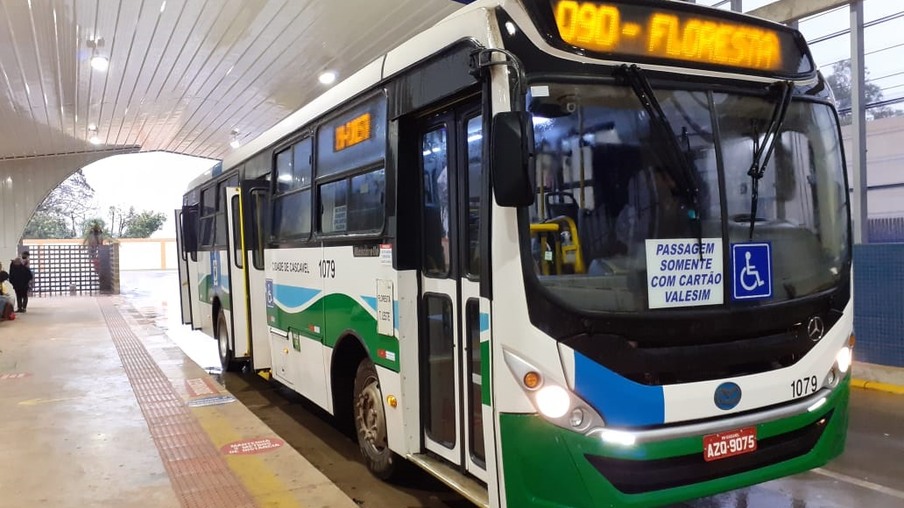 Ônibus do Transporte Coletivo Urbano circulam em Cascavel neste feriado
