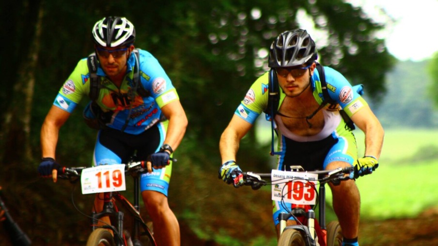  Atletas vão pedalar mais de 100km por estradas rurais de Cascavel - Foto: Osires Junior