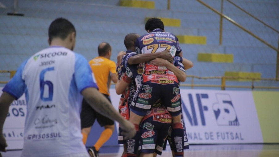 Cascavel Futsal derrota o Foz pela Liga Nacional