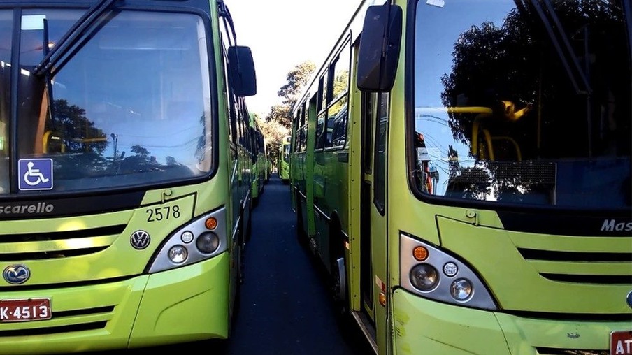 Transporte público de Foz do Iguaçu entra em greve nesta terça