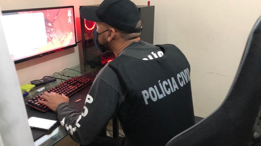 Polícia deflagra operação contra pornografia infantil no Paraná