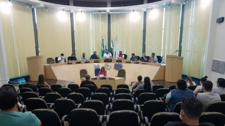 Vereadores de São Miguel criam Comissão Processante que pode cassar o prefeito Claudio Dutra