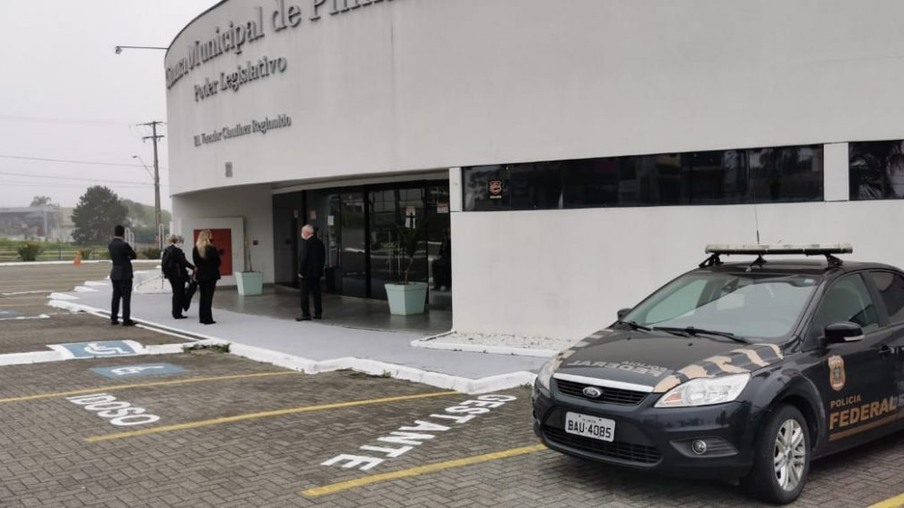 Polícia Federal cumpre mandados contra fraude eleitoral no Paraná