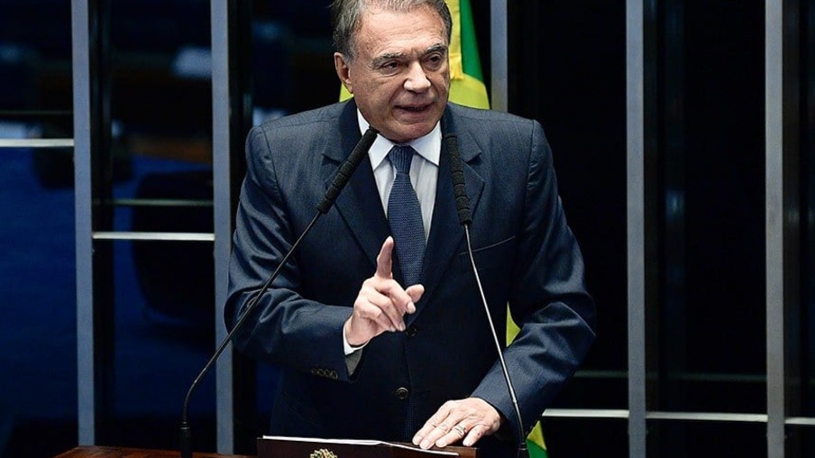 Lideranças nacionais do Podemos pedem Alvaro Dias para presidente