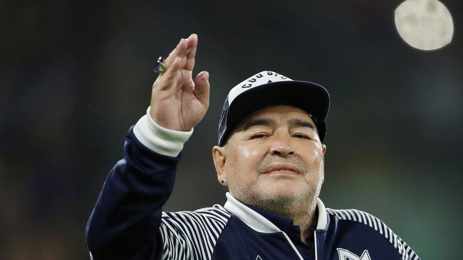Maradona é internado em hospital na Argentina