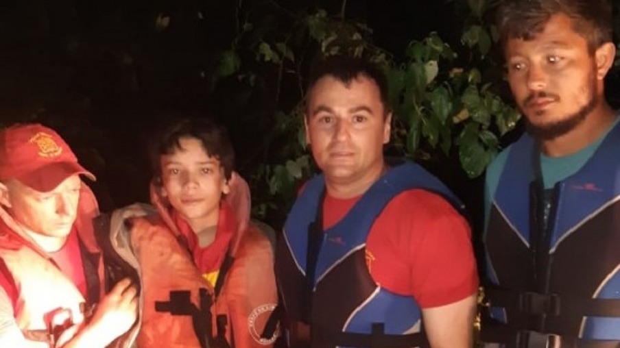 Homem desaparece após naufrágio de embarcação no Lago de Itaipu