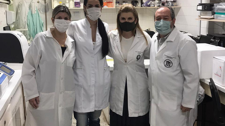 UEL integra equipe que produz enxaguante bucal contra o vírus da covid-19