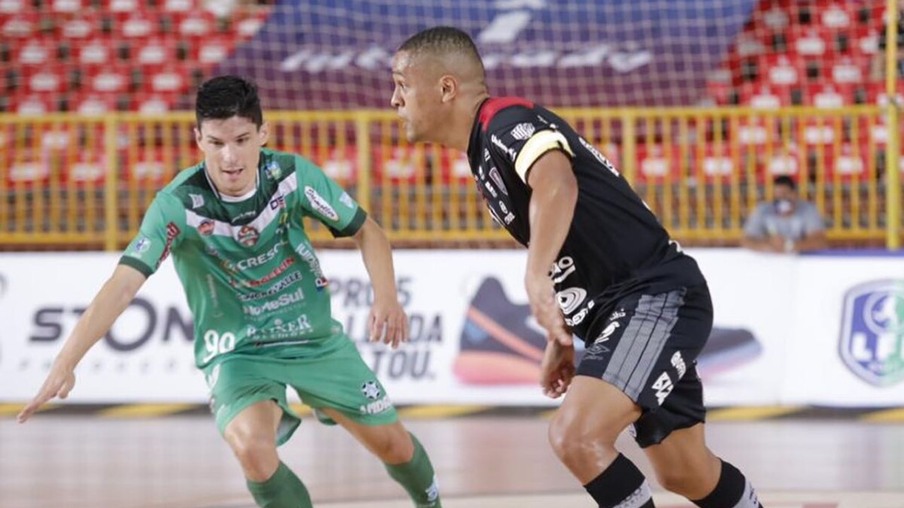 Campo Mourão derrota o Dois Vizinhos e está na final da Liga Futsal Paraná