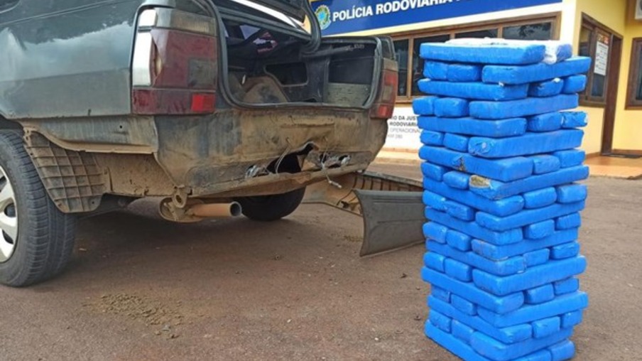 PRF apreende 30 quilos de maconha em fundo falso de carro em Marechal Rondon